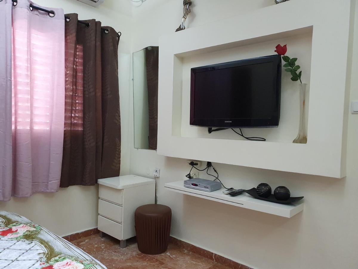 Ezore Yam Apartmens - Elmali'Akh St. 4 Bat Yam Eksteriør billede