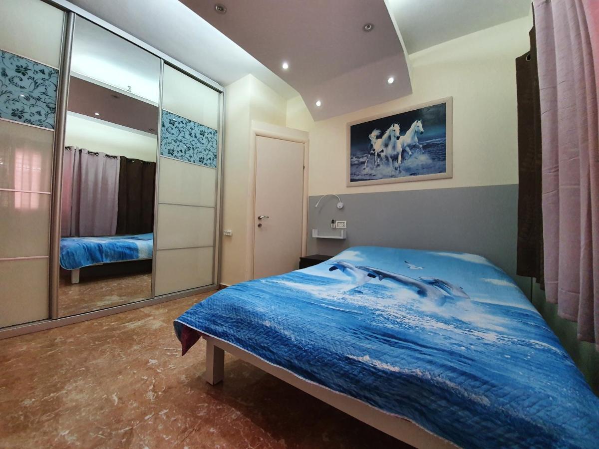 Ezore Yam Apartmens - Elmali'Akh St. 4 Bat Yam Eksteriør billede